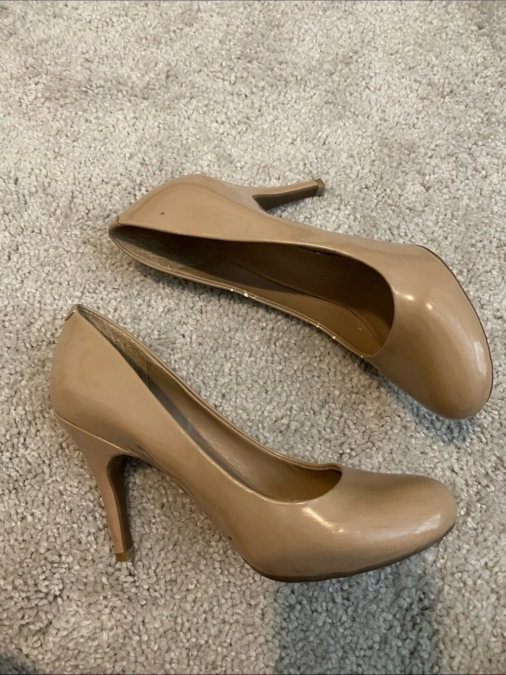 Mossimo Supply Co. Beige Patent Round-Toe Stiletto Pumps